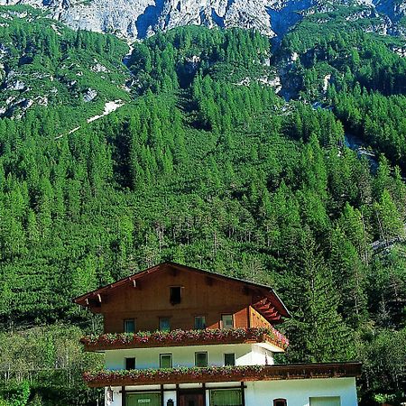 Pension Nina & Gasthof Alpenrose Gschnitz Exterior photo